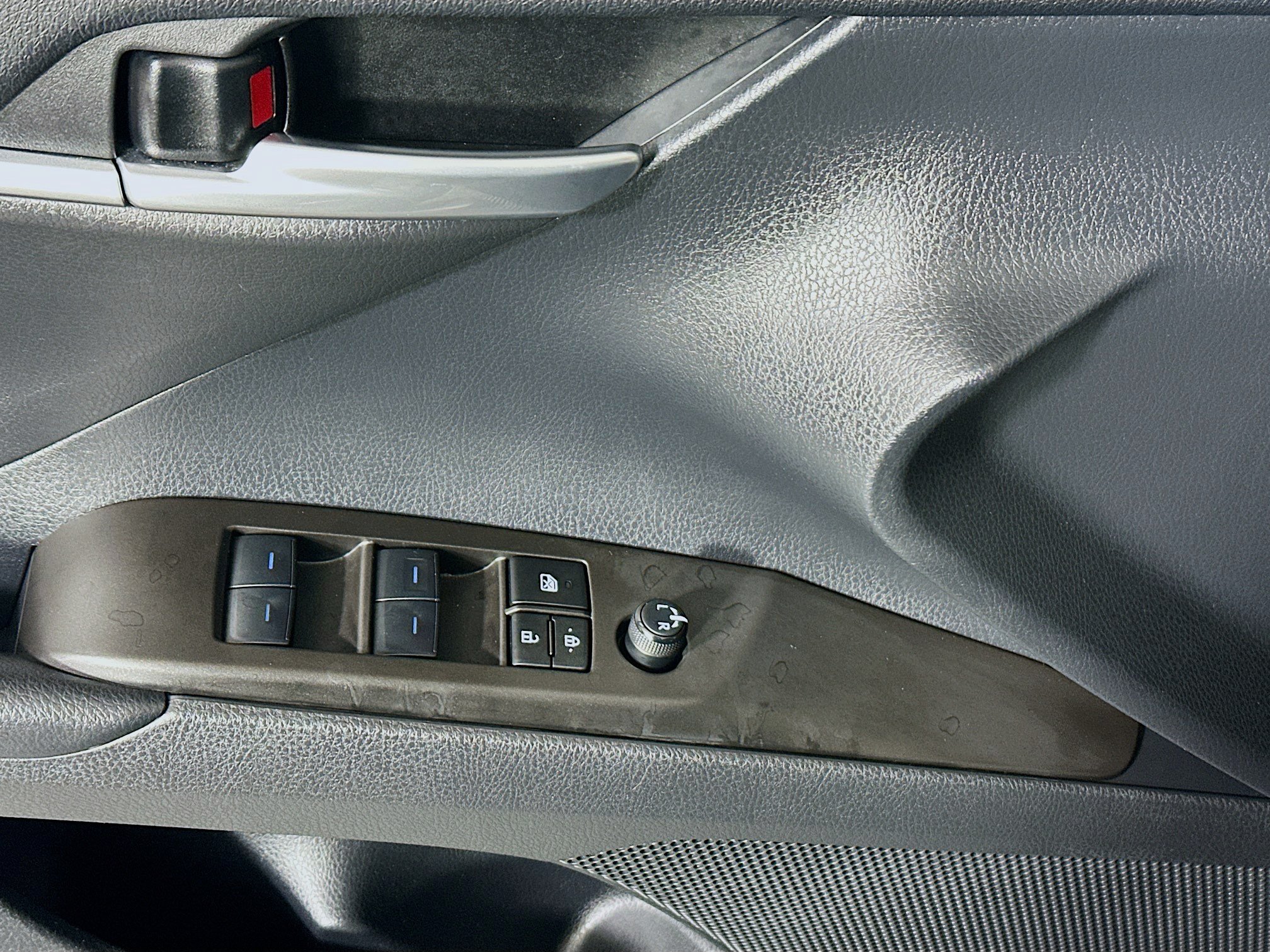 Used 2023 Toyota Camry SE w/ Audio Upgrade Package FWD image 14
