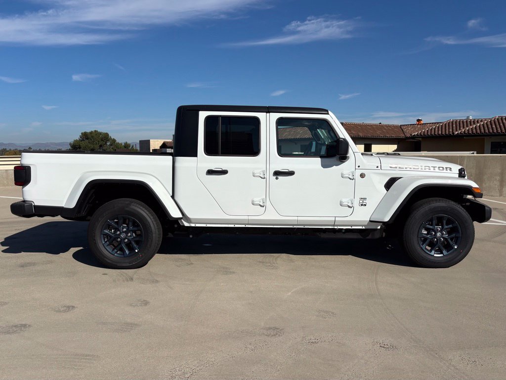 New 2026 Jeep Gladiator Sport AWD/4WD image 2