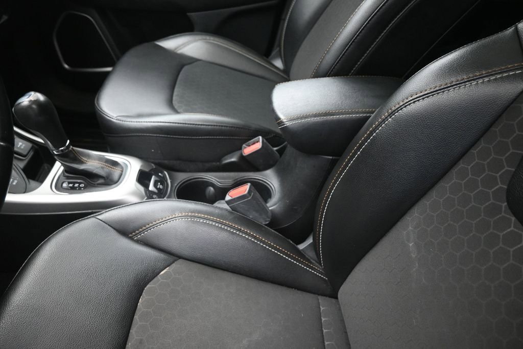 Used 2020 Jeep Compass Latitude AWD/4WD image 20