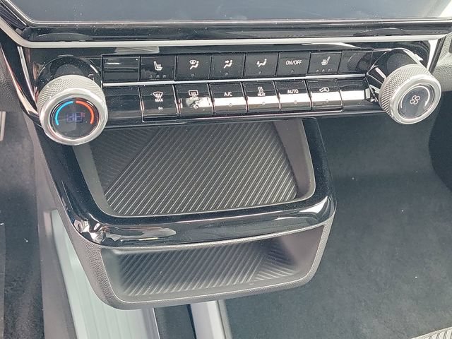 New 2027 Chevrolet Bolt LT w/ Comfort Package FWD image 28