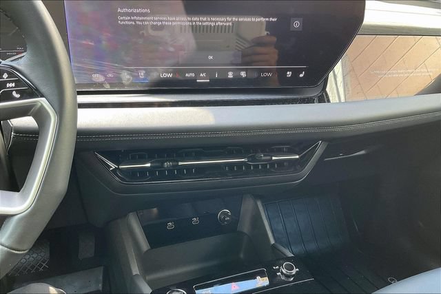 Certified 2025 Audi Q6 e-tron Prestige w/ Black Warm Weather Package AWD/4WD image 32