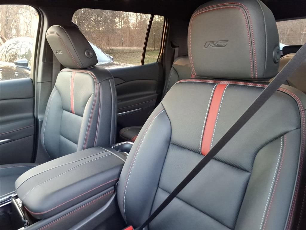 New 2026 Chevrolet Traverse RS image 11