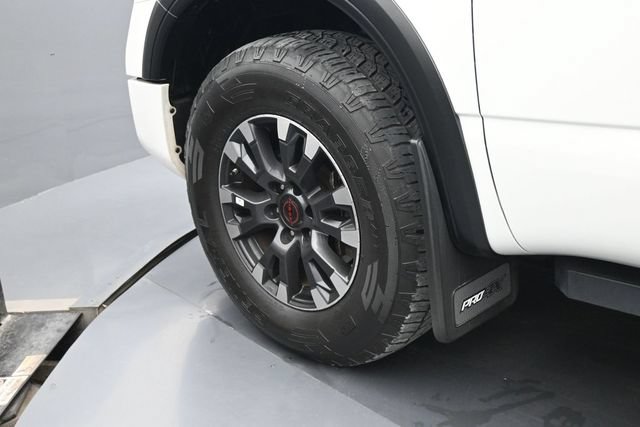 Used 2023 Nissan Titan PRO-4X w/ Pro-4x Convenience Package AWD/4WD image 19