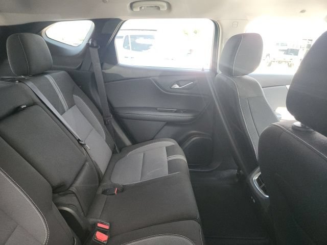Used 2025 Chevrolet Blazer LT AWD/4WD image 8