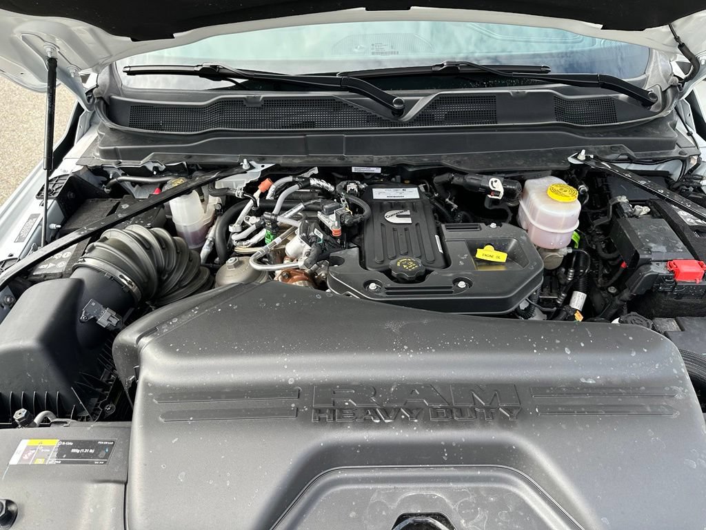 Used 2026 RAM 3500 Laramie AWD/4WD image 26