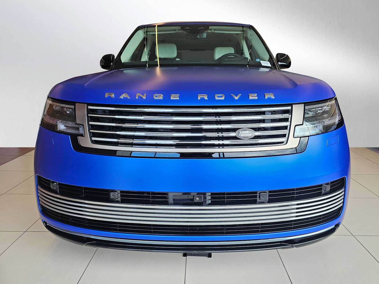 New 2026 Land Rover Range Rover SV AWD/4WD image 8