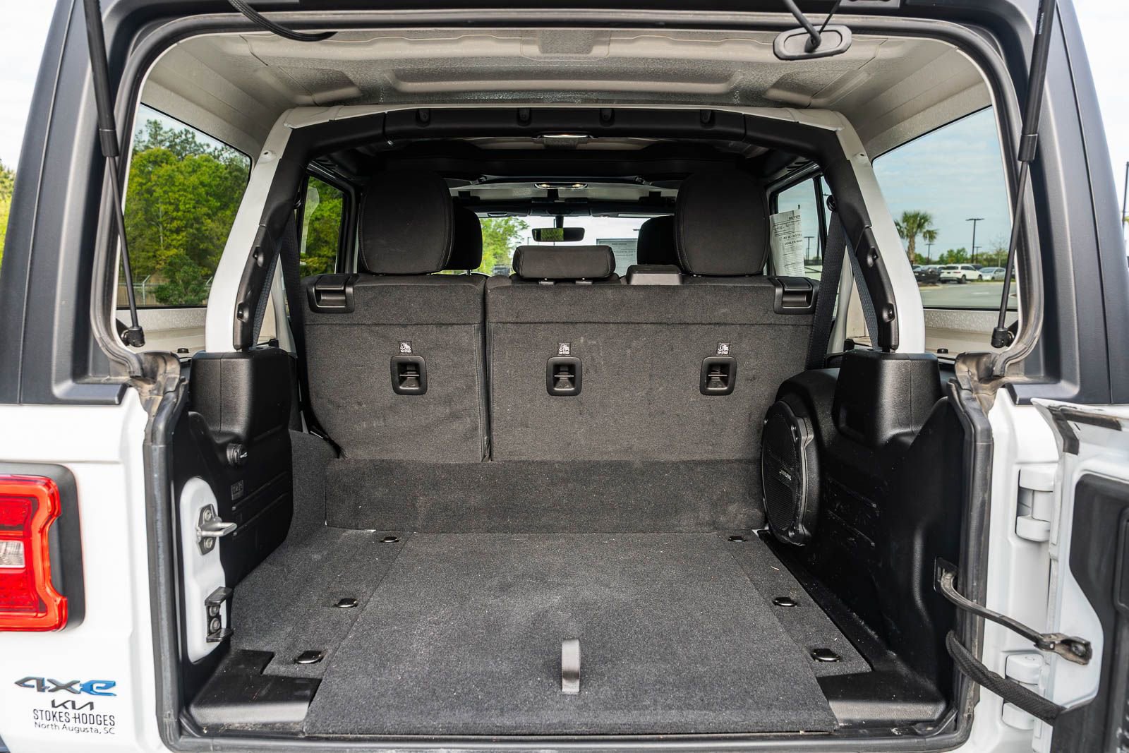 Used 2022 Jeep Wrangler Unlimited Rubicon 4xe image 14