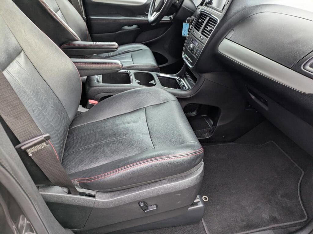 Used 2019 Dodge Grand Caravan GT image 11