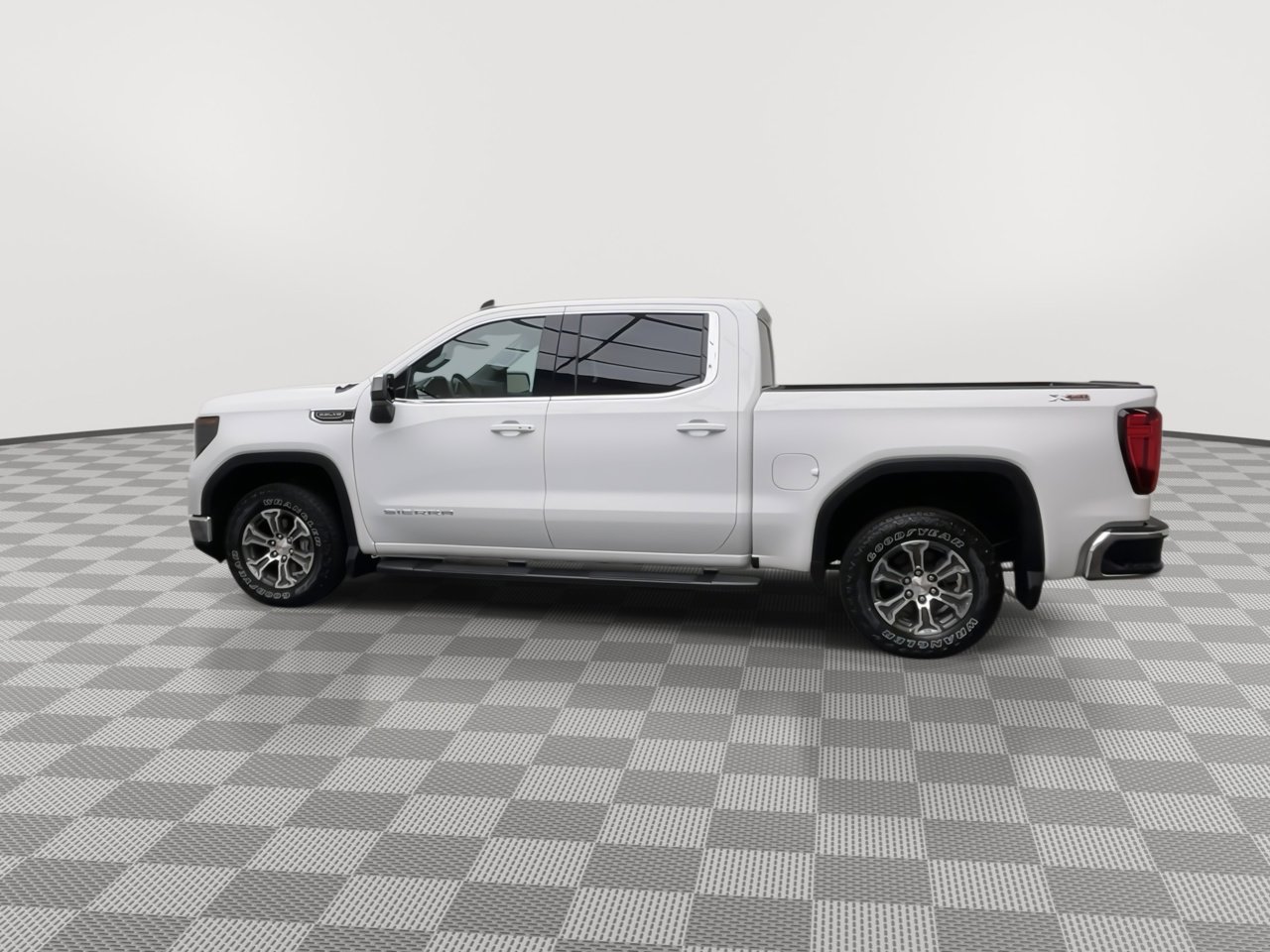 New 2026 GMC Sierra 1500 SLE AWD/4WD image 39