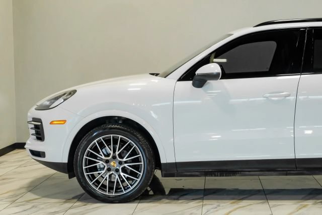 Used 2019 Porsche Cayenne AWD/4WD image 18