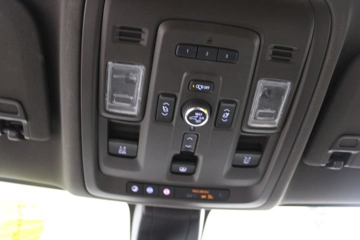 Used 2021 GMC Yukon SLT w/ SLT Premium Package AWD/4WD image 43