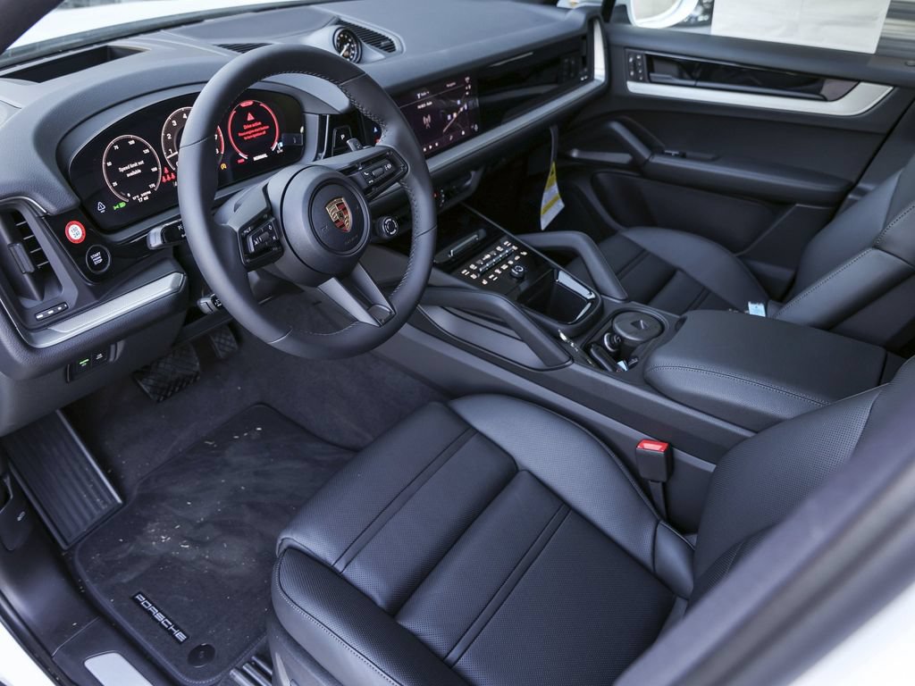 Certified 2026 Porsche Cayenne Coupe AWD/4WD image 5