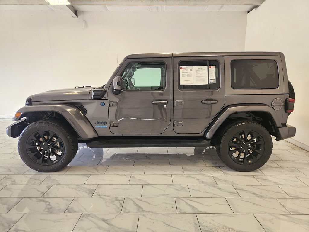 Used 2021 Jeep Wrangler Unlimited Sahara AWD/4WD image 4