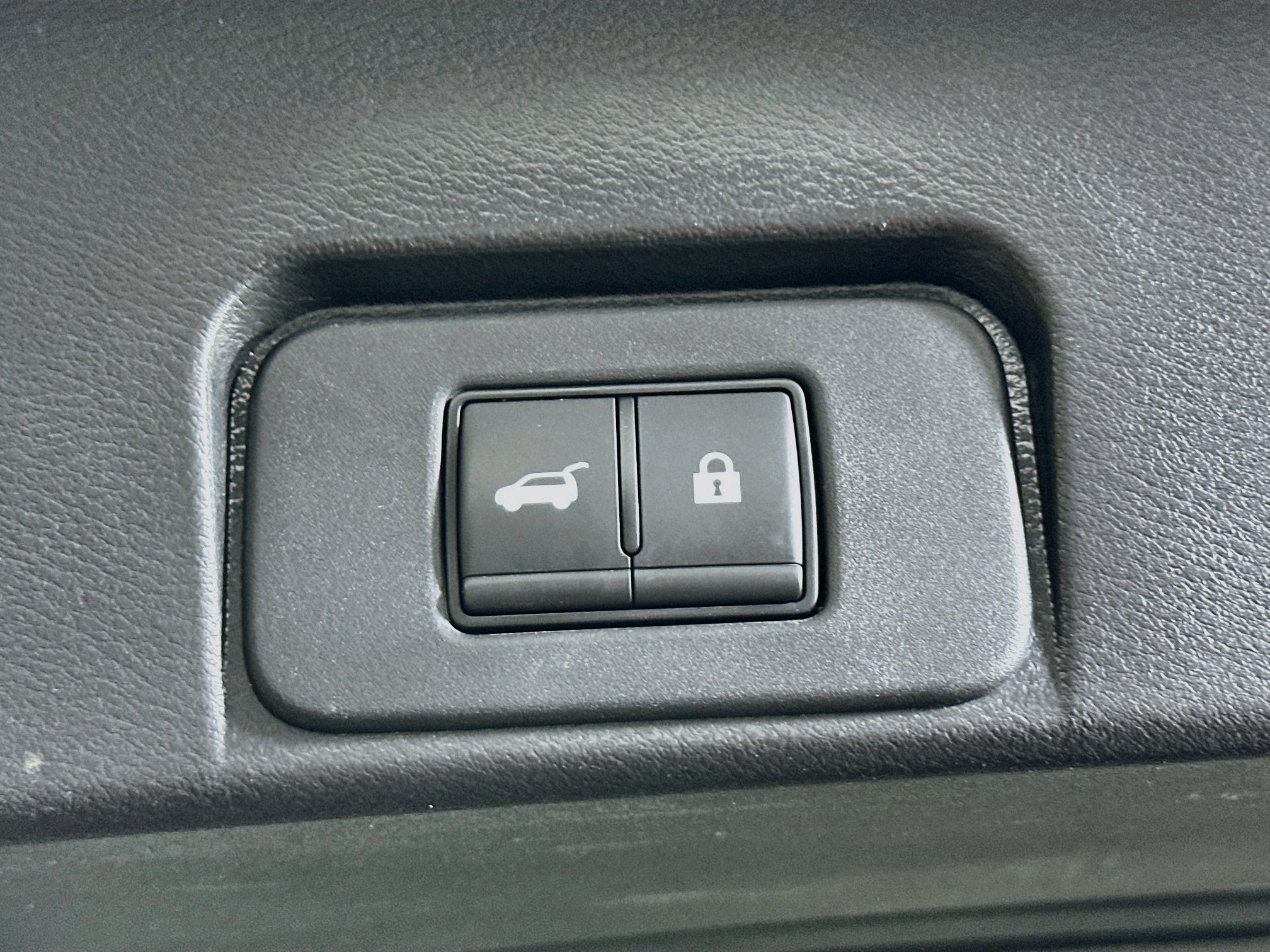 Used 2023 Nissan Rogue SL w/ SL Premium Package FWD image 29