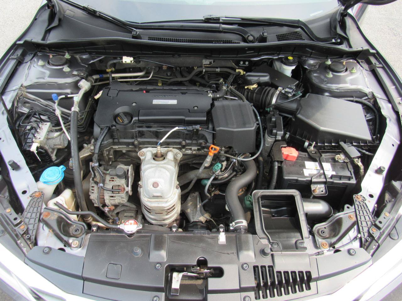 Used 2017 Honda Accord LX image 32