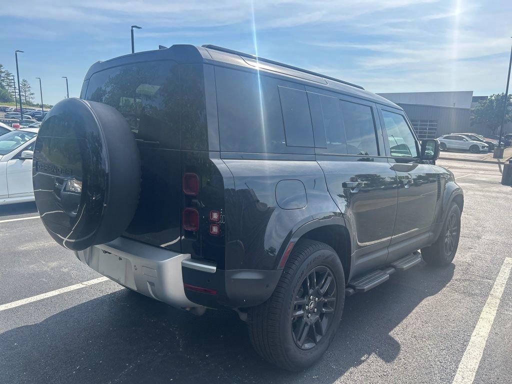 Used 2025 Land Rover Defender 110 S AWD/4WD image 6