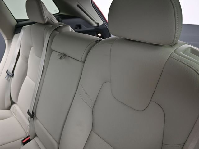 Used 2023 Volvo XC60 B5 Plus w/ Protection Package Premier image 23