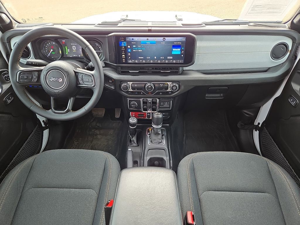 Used 2024 Jeep Wrangler Unlimited image 17
