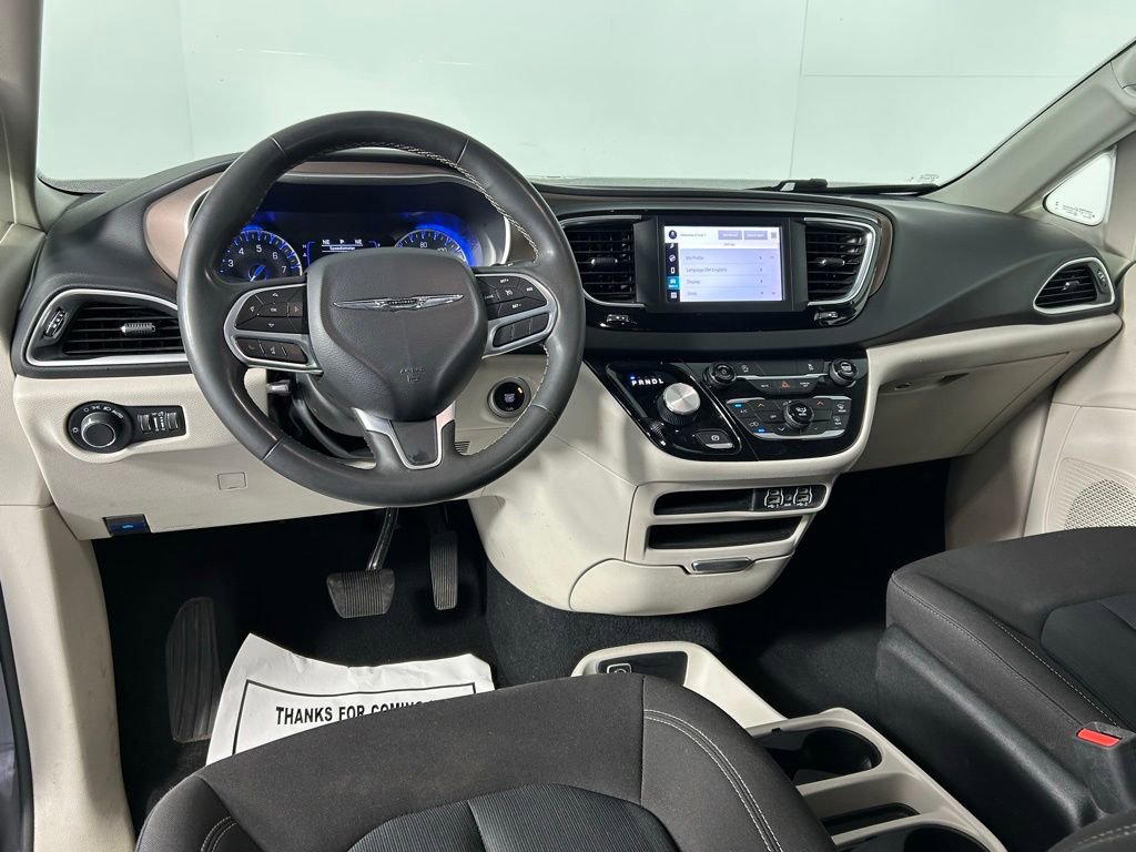 Used 2023 Chrysler Voyager LX FWD image 15