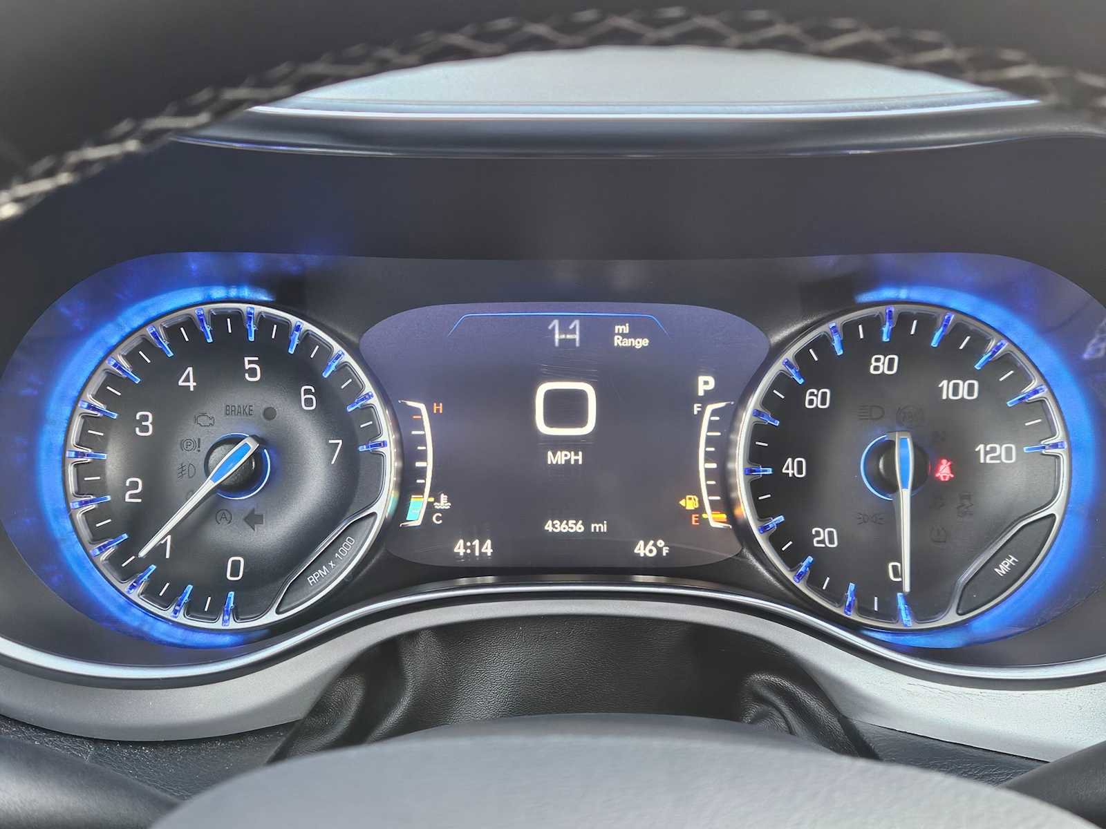 Used 2025 Chrysler Pacifica Limited image 26