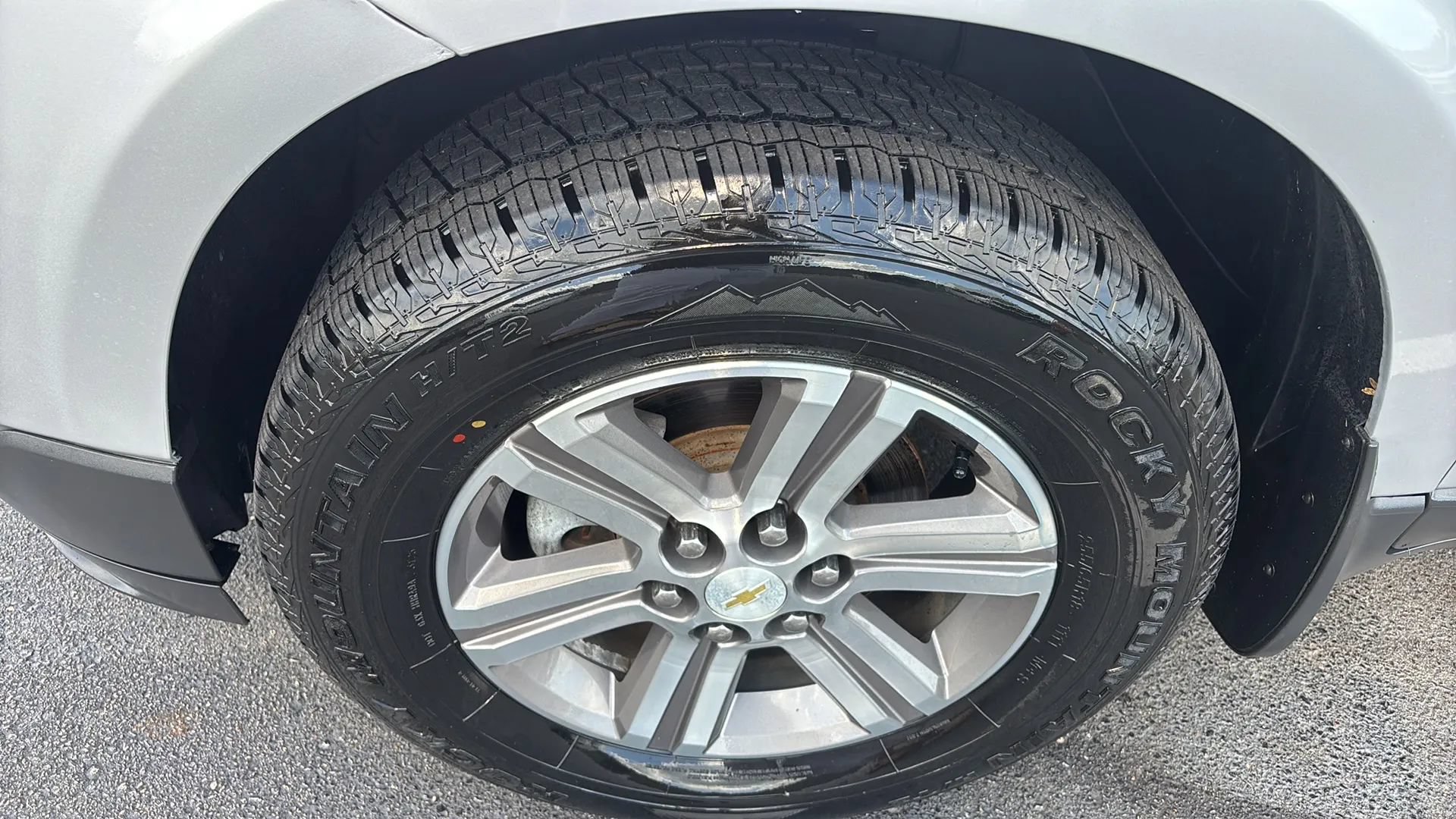 Used 2017 Chevrolet Traverse LT FWD image 35