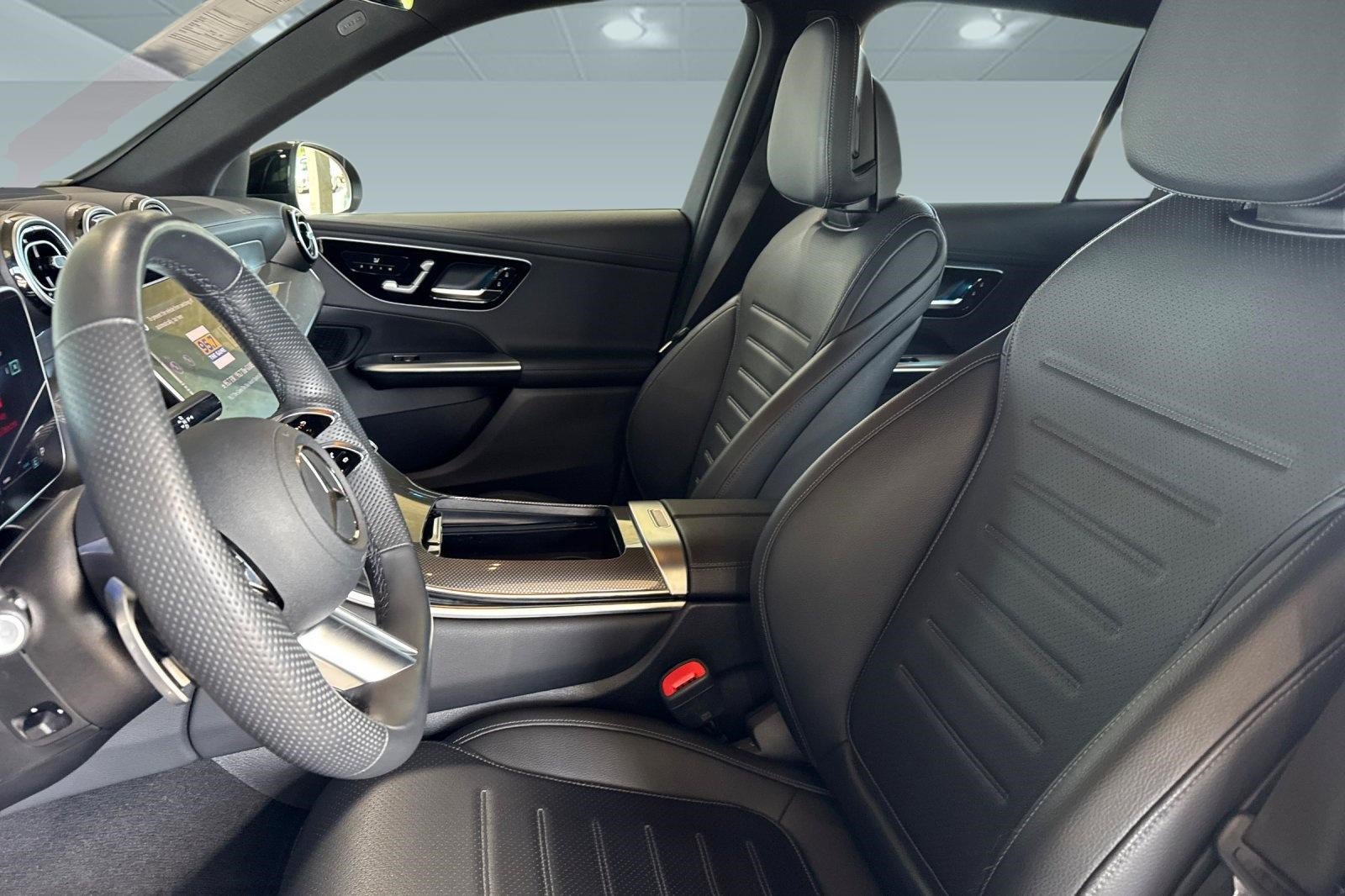 Certified 2024 Mercedes-Benz GLC 300 image 5