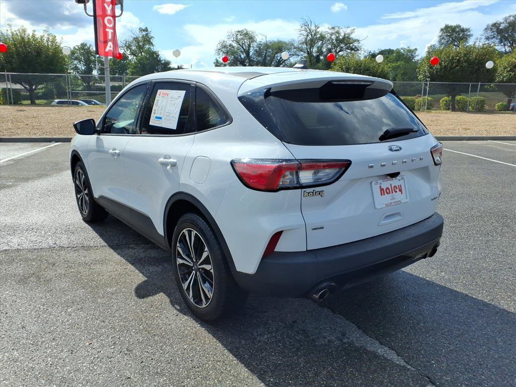 Used 2022 Ford Escape SE w/ SE Sport Appearance Package AWD/4WD image 7