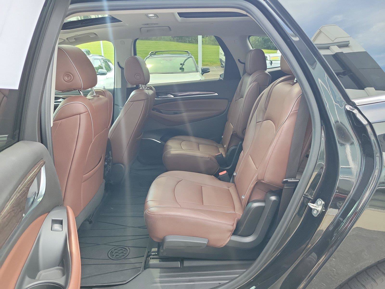 Used 2021 Buick Enclave Avenir w/ Avenir Technology Package AWD/4WD image 12