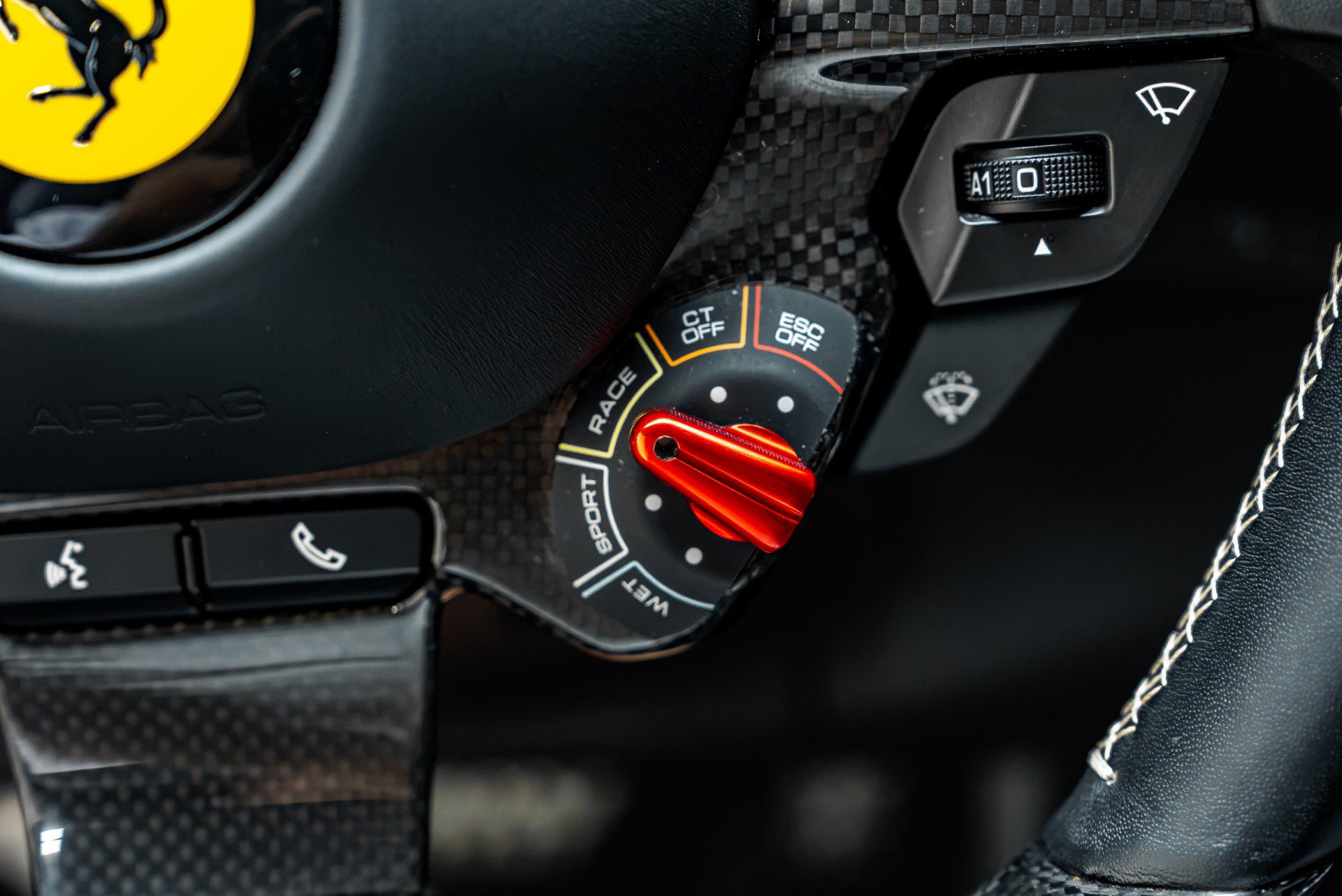 Used 2019 Ferrari 812 Superfast RWD image 38