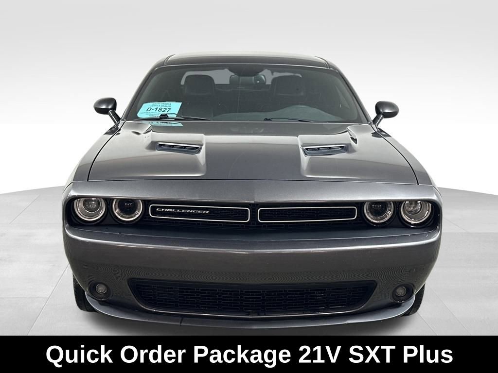 Used 2016 Dodge Challenger SXT Plus image 3