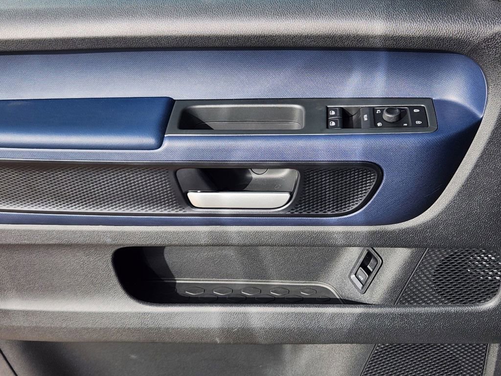 New 2025 Volkswagen ID. Buzz Pro S image 17