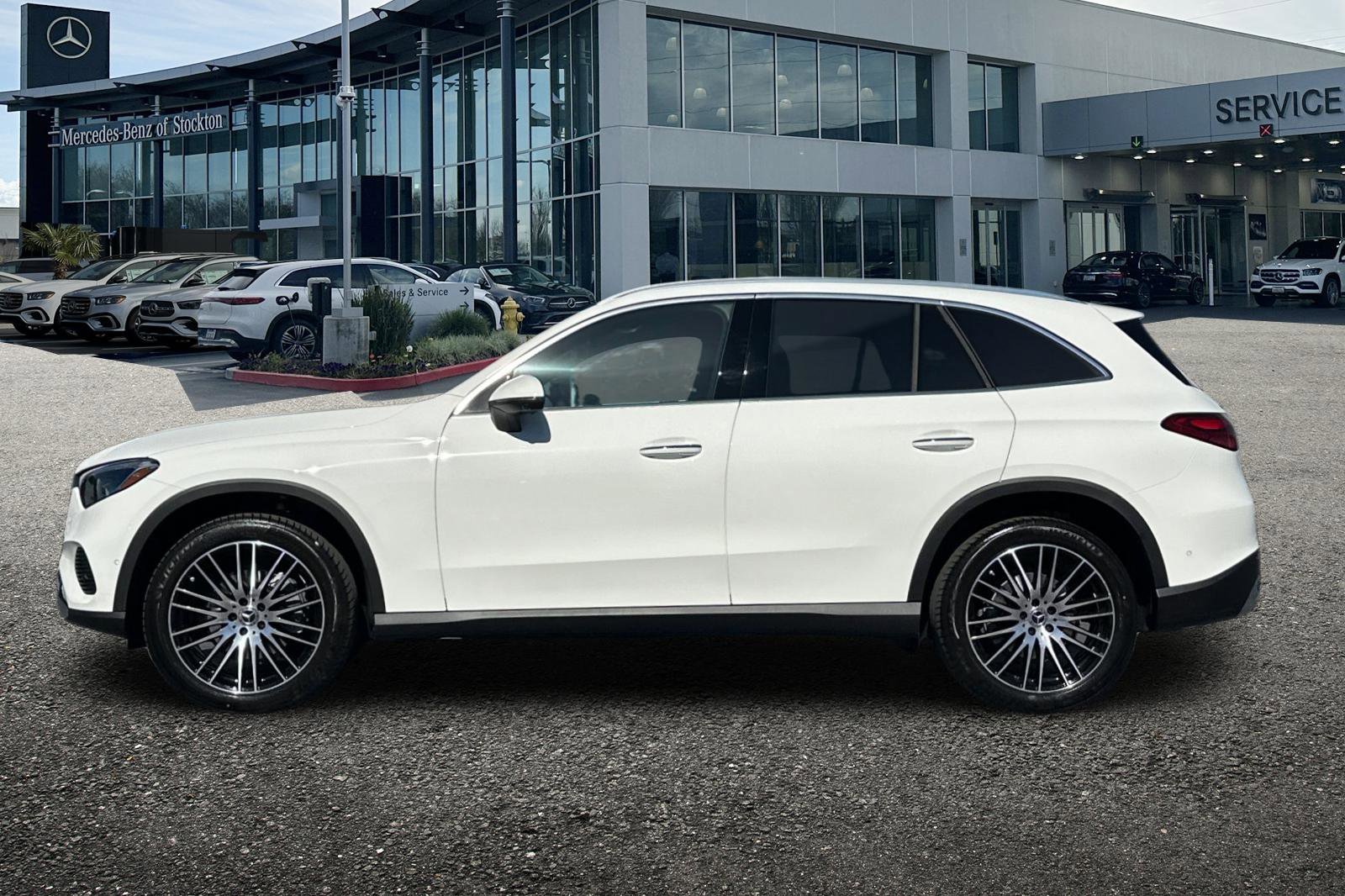 New 2026 Mercedes-Benz GLC 300 4MATIC image 7