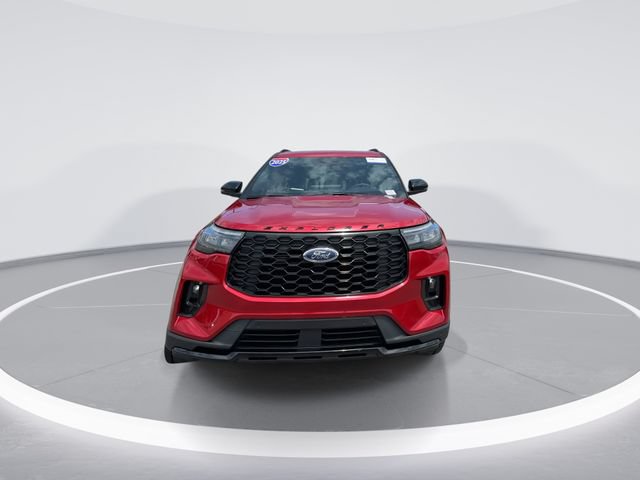 Certified 2025 Ford Explorer ST-Line AWD/4WD image 2