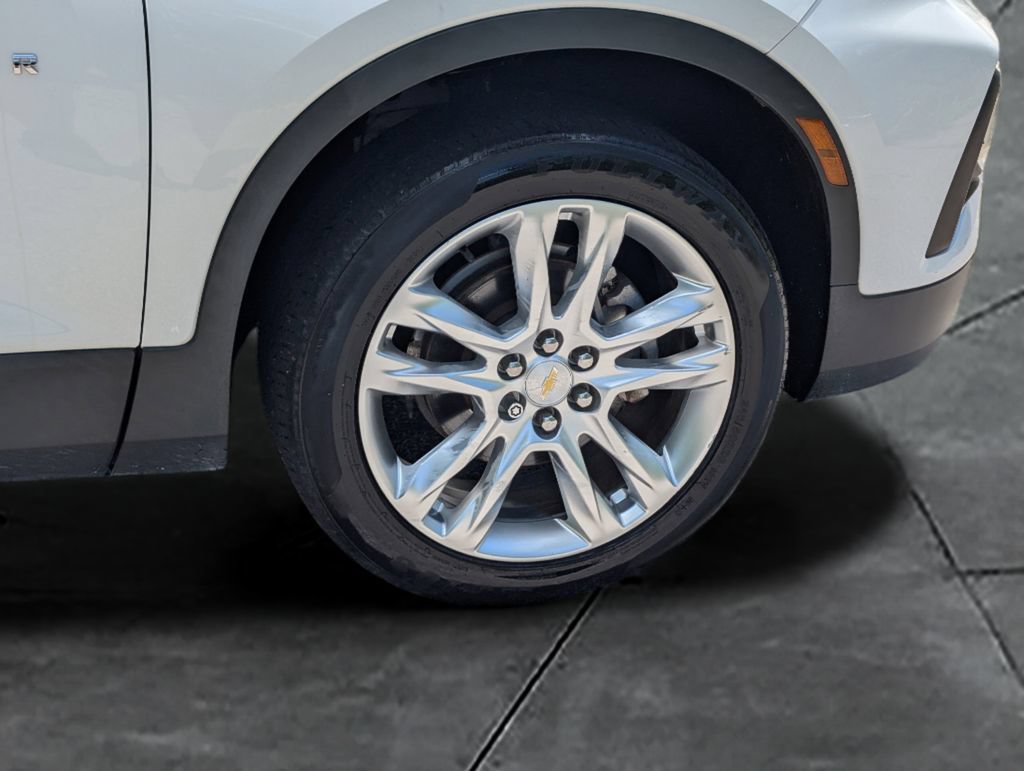 Used 2019 Chevrolet Blazer LT w/ Sun and Wheels Package FWD image 11