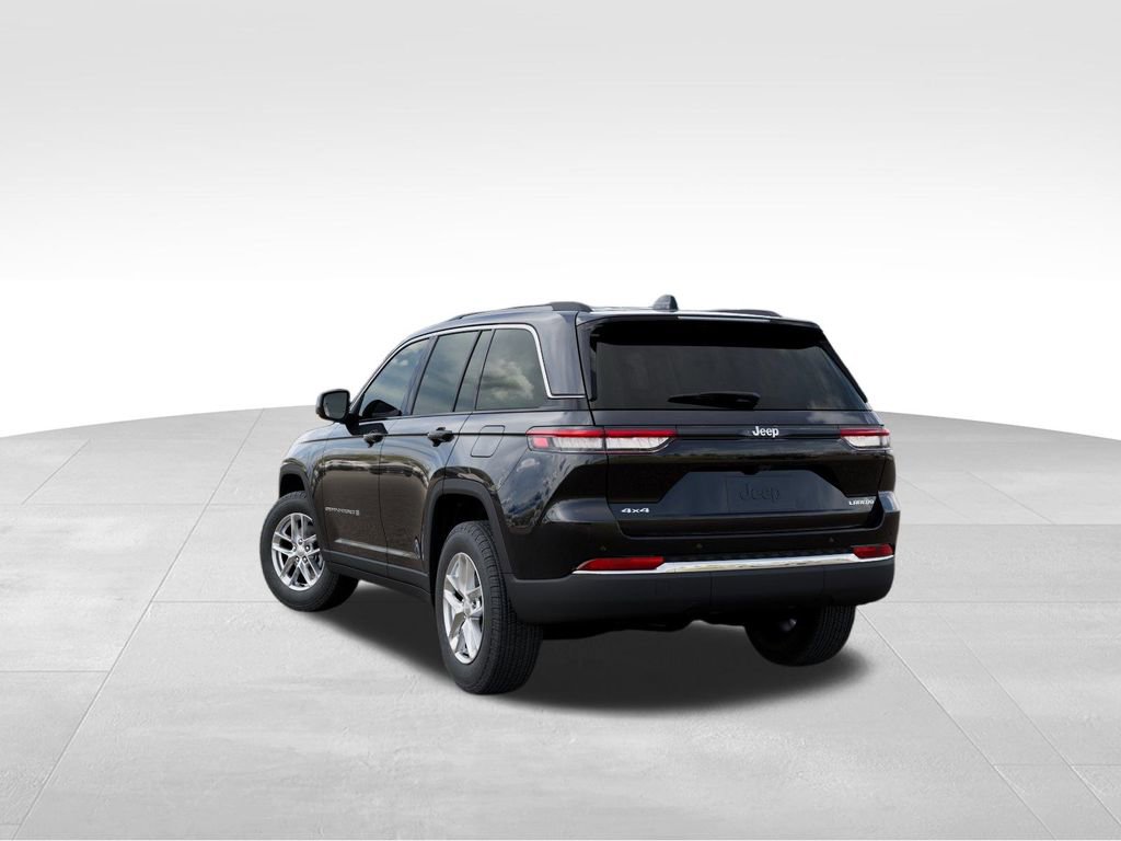New 2026 Jeep Grand Cherokee Laredo AWD/4WD image 3