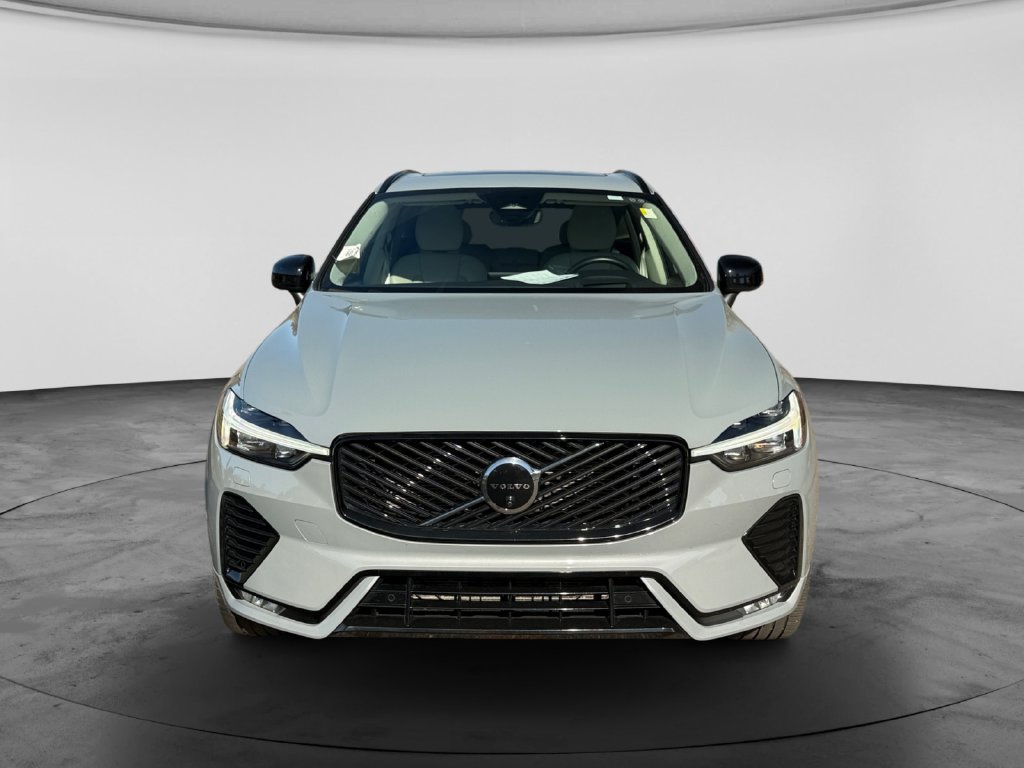 Used 2026 Volvo XC60 B5 Ultra AWD/4WD image 2