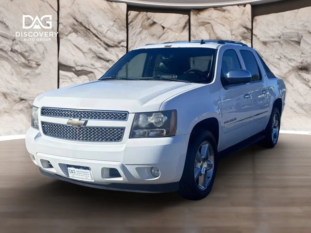 Used 2011 Chevrolet Avalanche LTZ AWD/4WD video 1