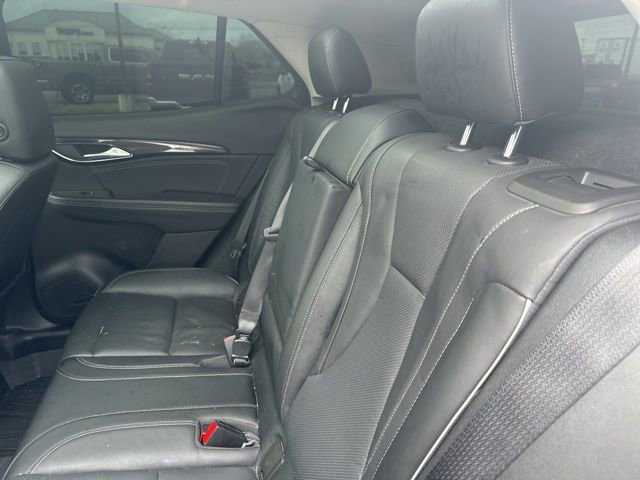 Used 2021 Buick Envision Essence w/ Technology Package I image 8