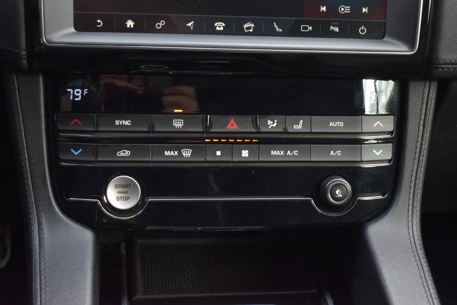 Used 2019 Jaguar F-PACE Prestige image 22