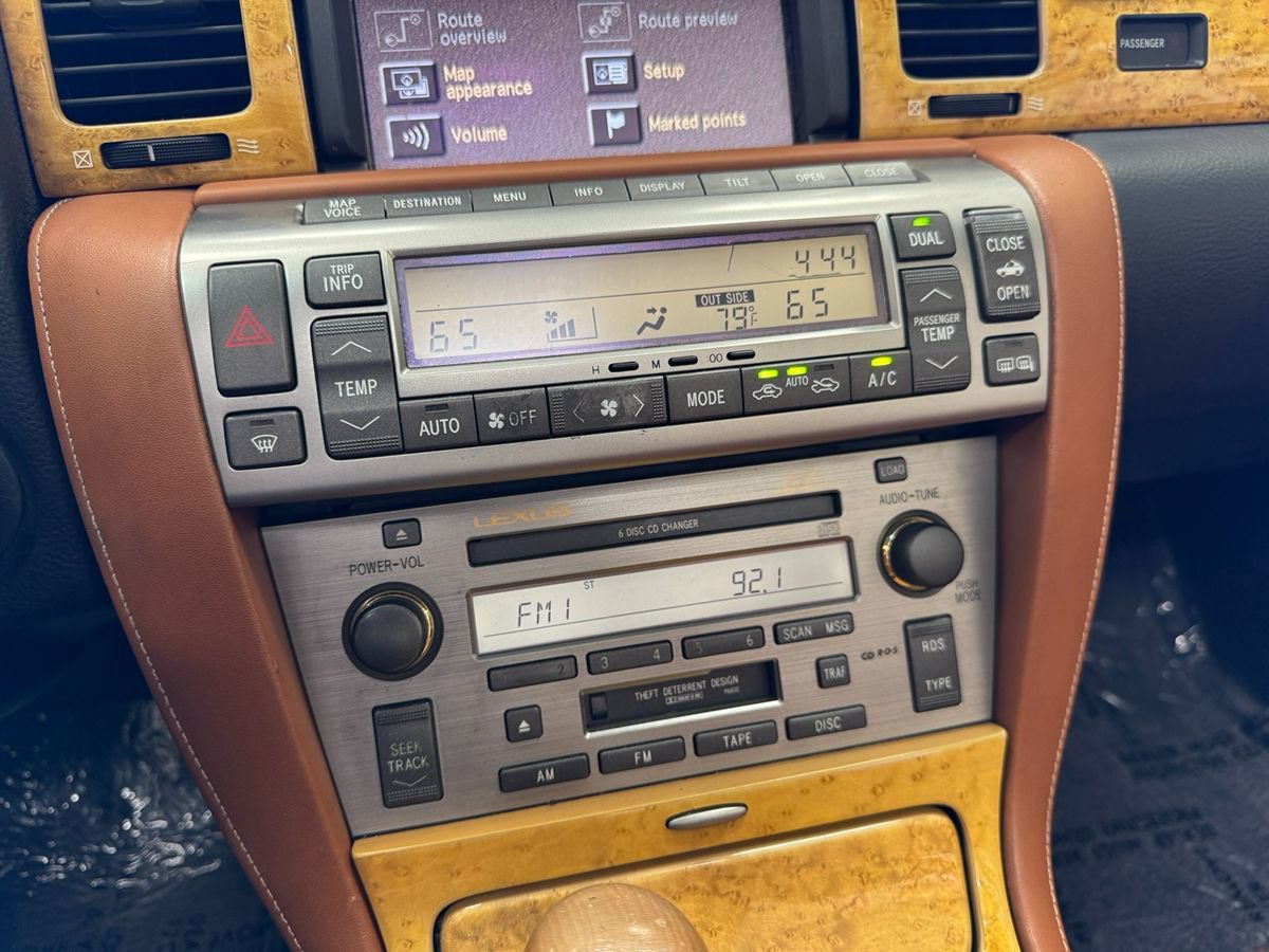 Used 2004 Lexus SC 430 Convertible RWD image 29