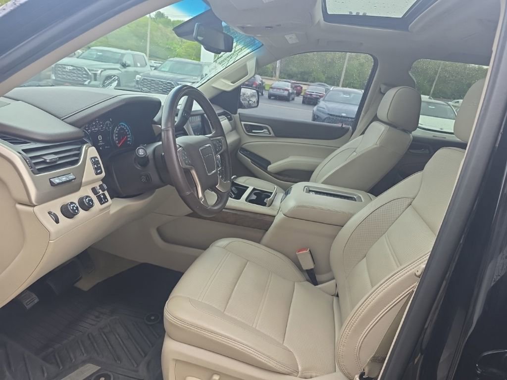 Used 2018 GMC Yukon Denali w/ Denali Ultimate Package AWD/4WD image 16