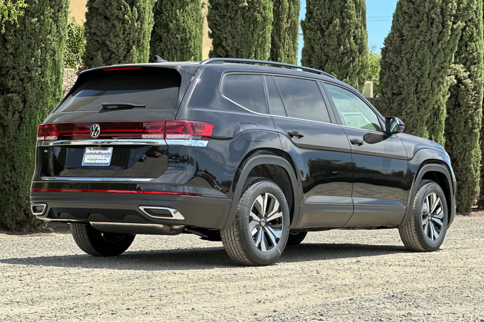 New 2026 Volkswagen Atlas SE FWD image 4