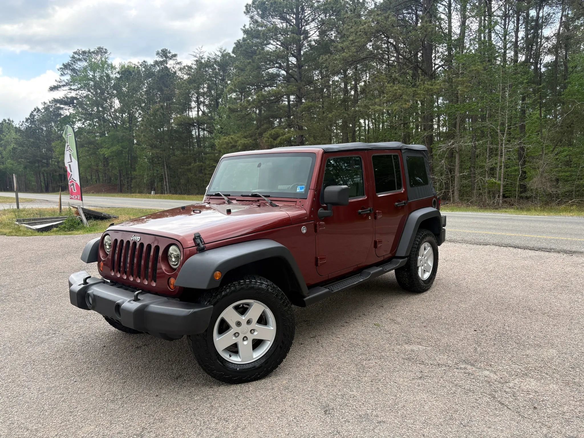 Used 2009 Jeep Wrangler Unlimited X AWD/4WD image 2