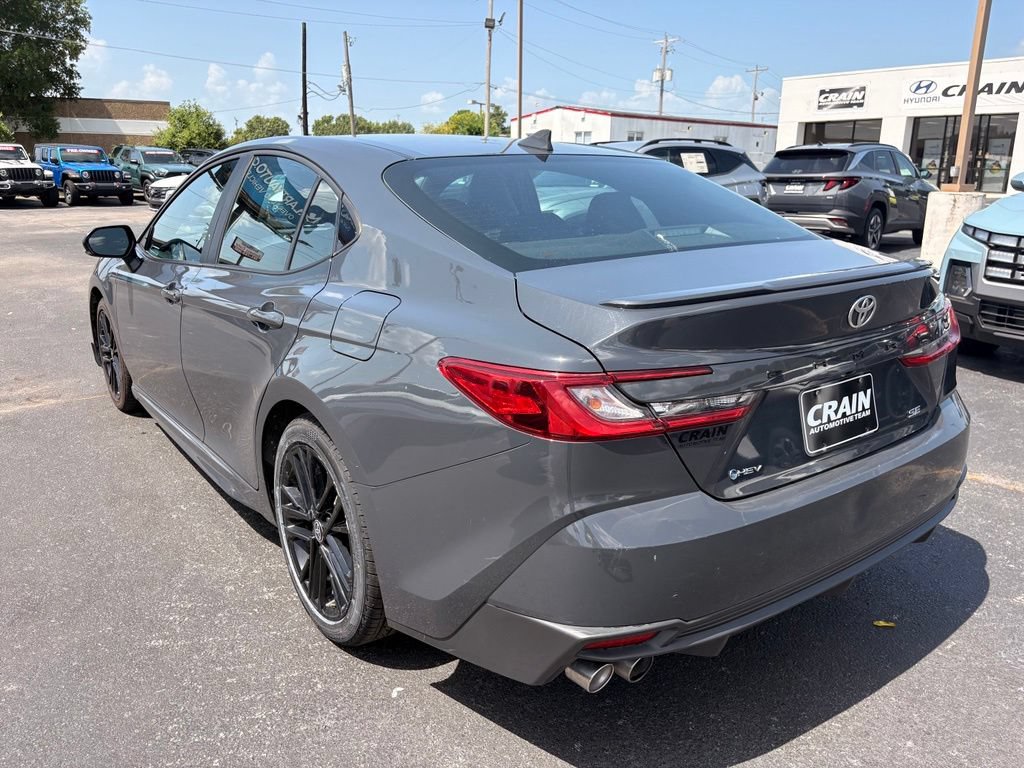 Used 2025 Toyota Camry SE FWD image 5