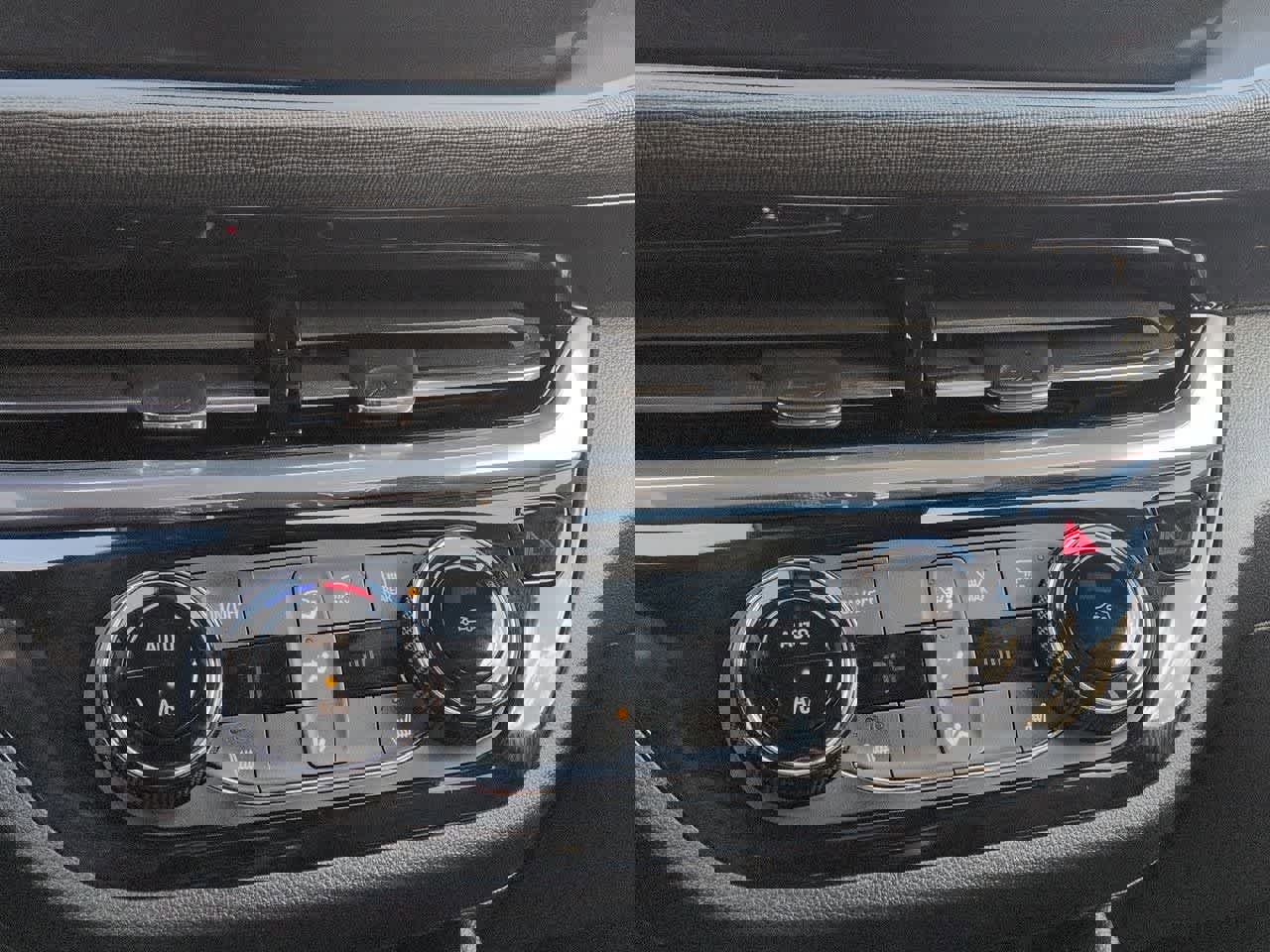 Used 2024 Buick Envista Sport Touring w/ Convenience I Package image 27