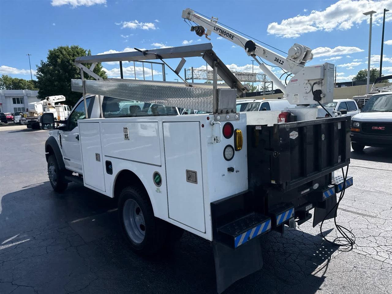 Used 2017 Ford F550 4x4 Regular Cab Super Duty image 6