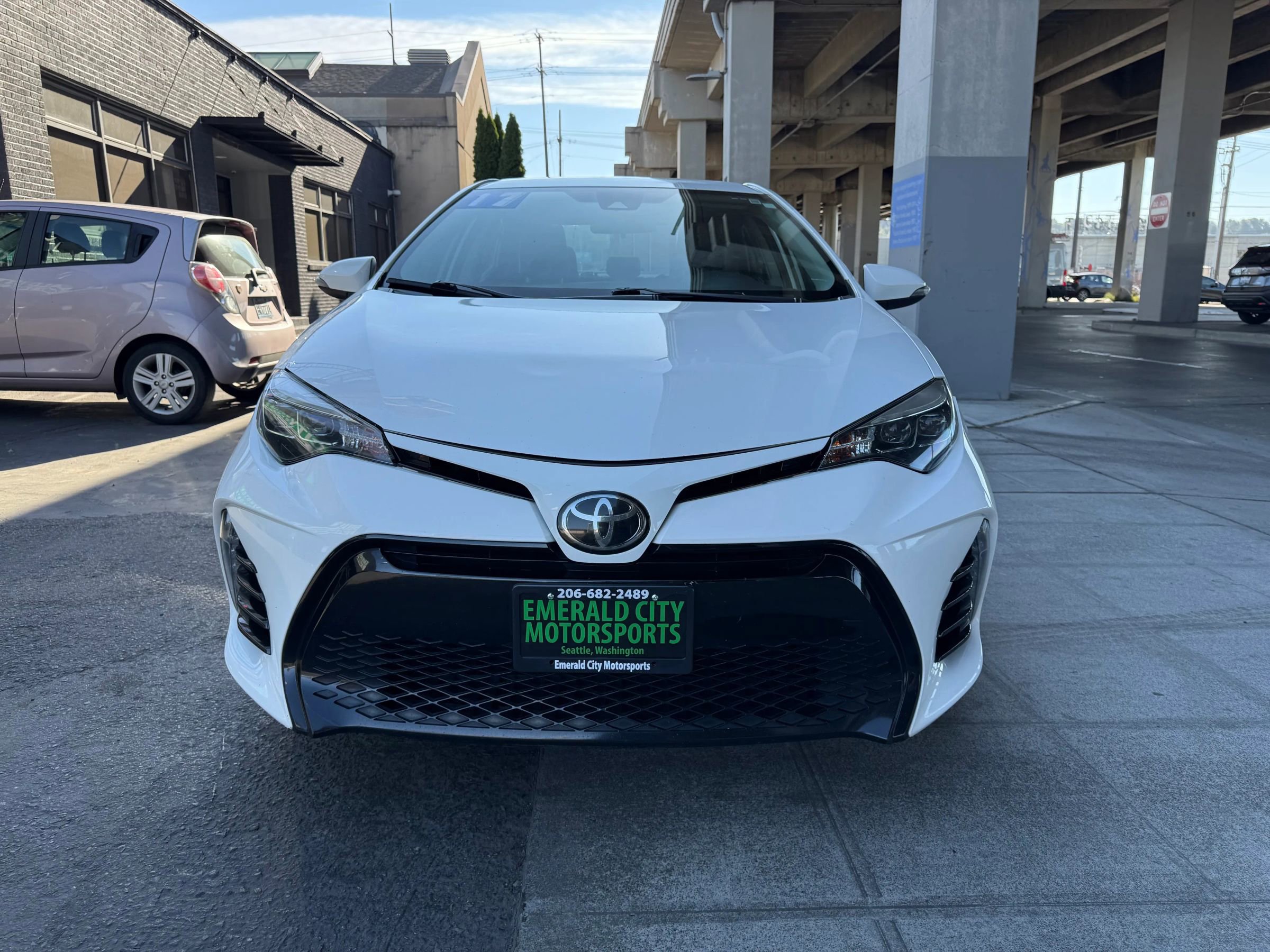 Used 2017 Toyota Corolla SE image 2