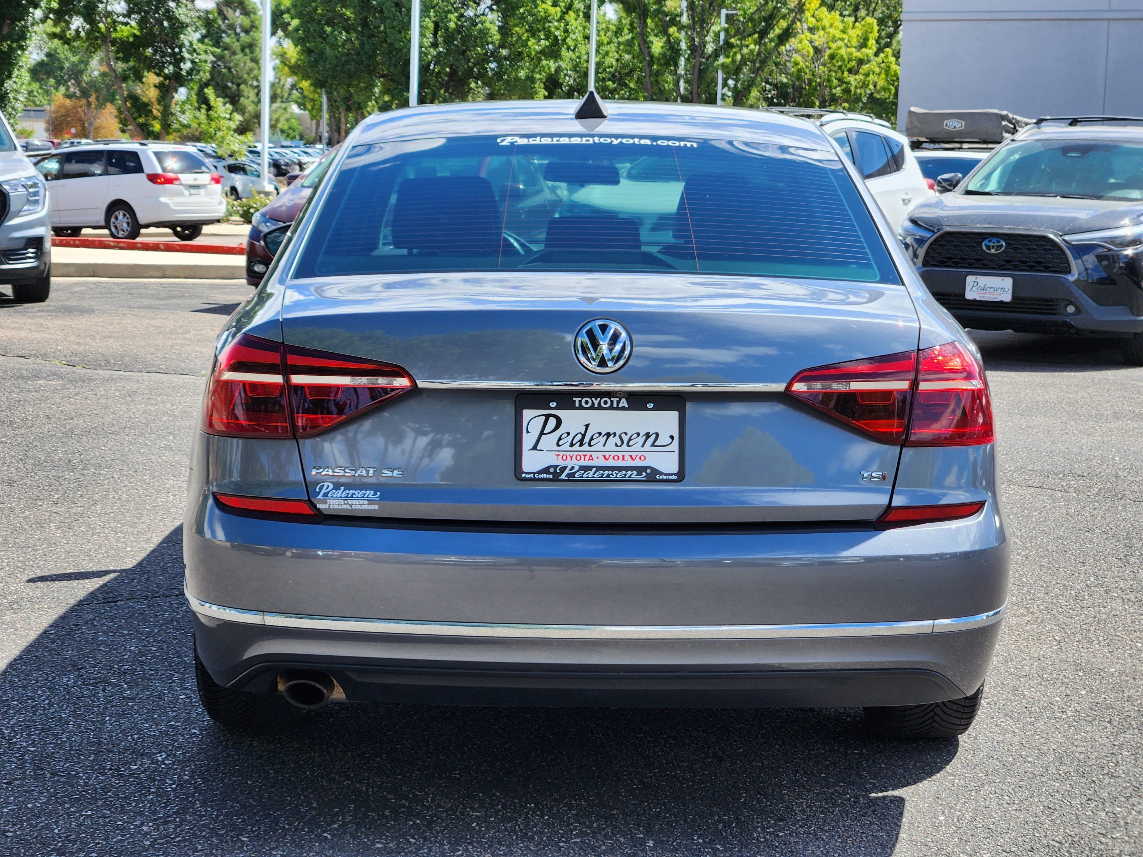 Used 2017 Volkswagen Passat 1.8T SE FWD image 7