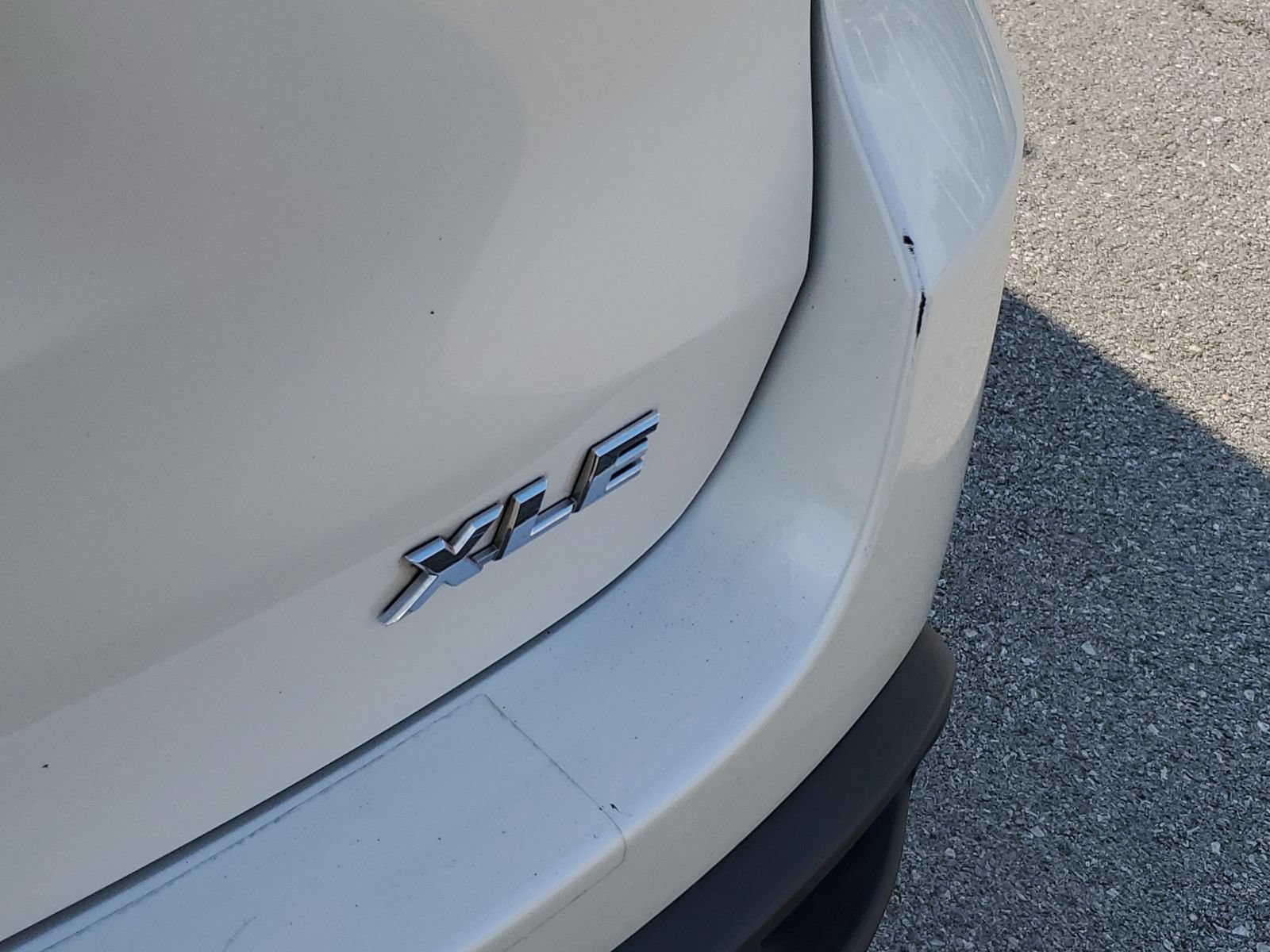 Used 2019 Toyota Highlander XLE AWD/4WD image 7