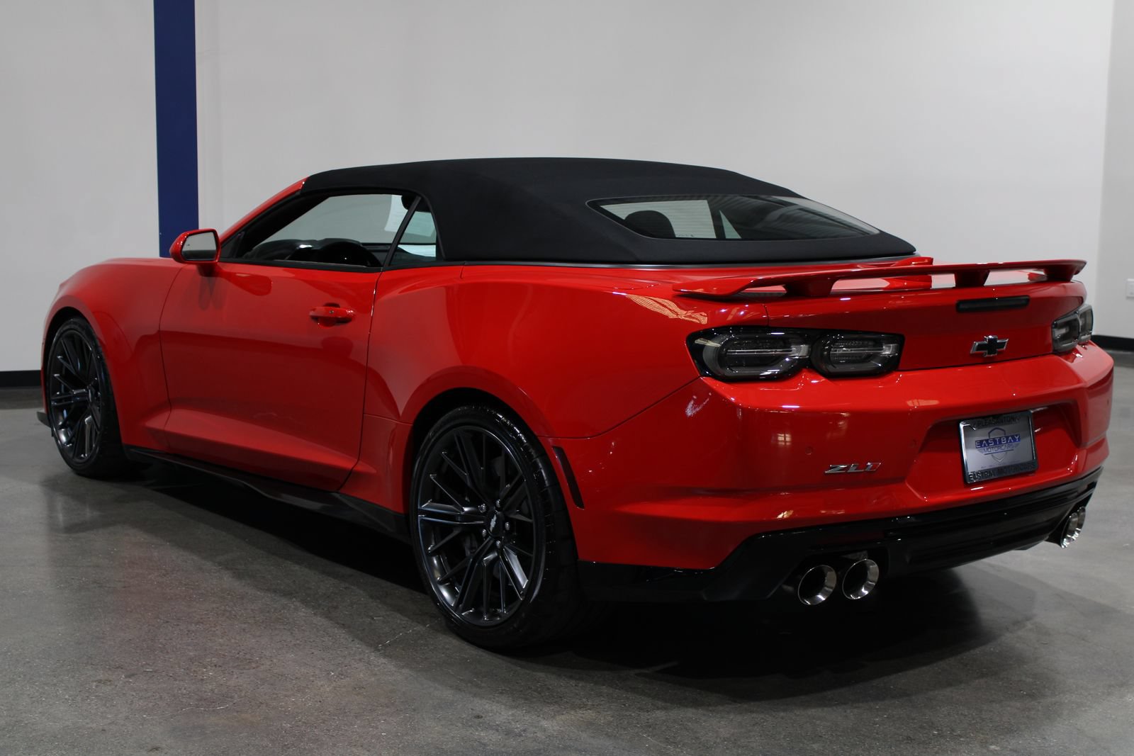Used 2019 Chevrolet Camaro ZL1 RWD image 11